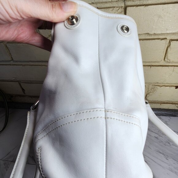 Vintage Coach Soho White Leather Handbag Purse Medium - Picture 5 of 12